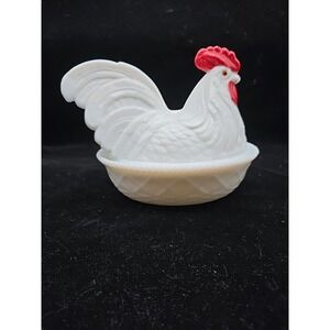 Vtg Westmoreland Milk Glass Large Chicken Rooster Hen on‎ Nest 7"x 8-1/2" Marked